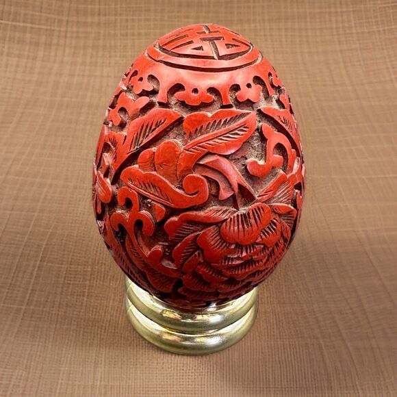 Vintage Franklin Mint Red Cinnabar Wood Decorative Egg with Gold Ring Stand 1988 - Picture 1 of 8